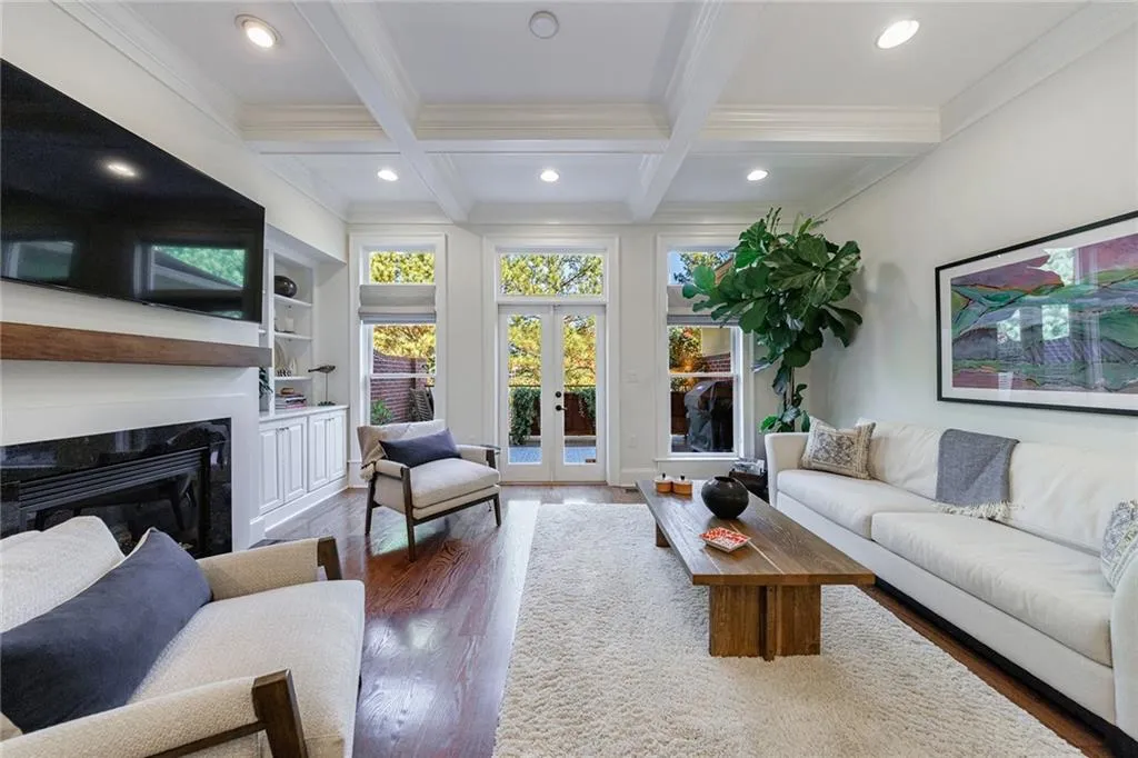 811 Creekgarden Court, Atlanta, Georgia 30339, 4 Bedrooms Bedrooms, ,4 BathroomsBathrooms,Residential,Sold,811 Creekgarden Court,7473553