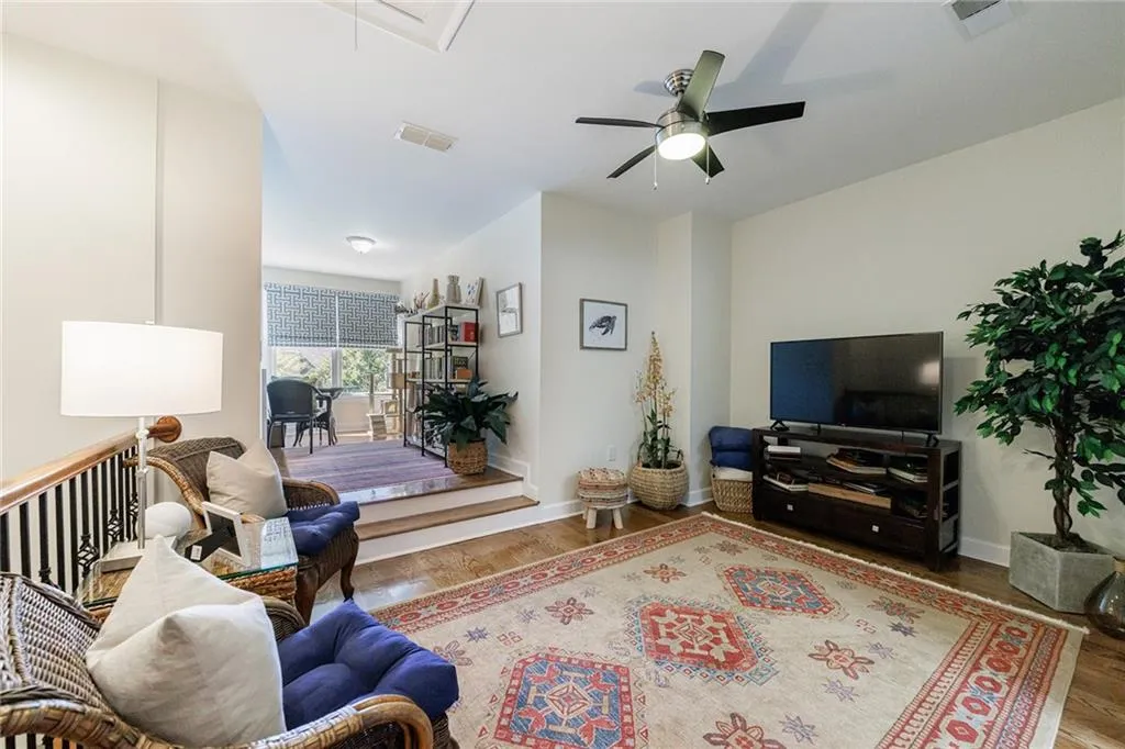 811 Creekgarden Court, Atlanta, Georgia 30339, 4 Bedrooms Bedrooms, ,4 BathroomsBathrooms,Residential,Sold,811 Creekgarden Court,7473553