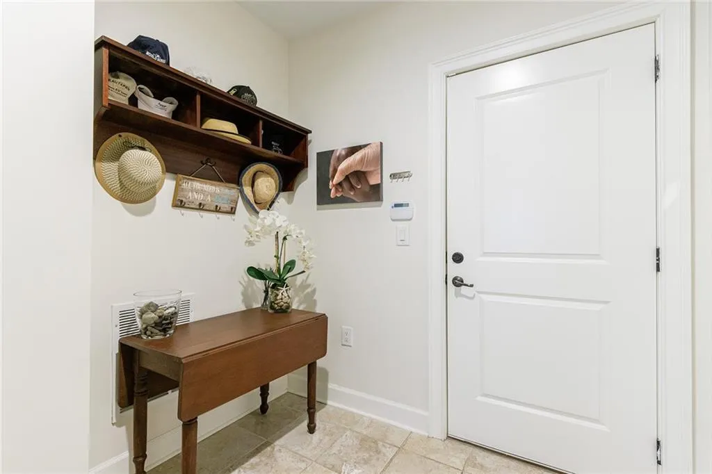 811 Creekgarden Court, Atlanta, Georgia 30339, 4 Bedrooms Bedrooms, ,4 BathroomsBathrooms,Residential,Sold,811 Creekgarden Court,7473553