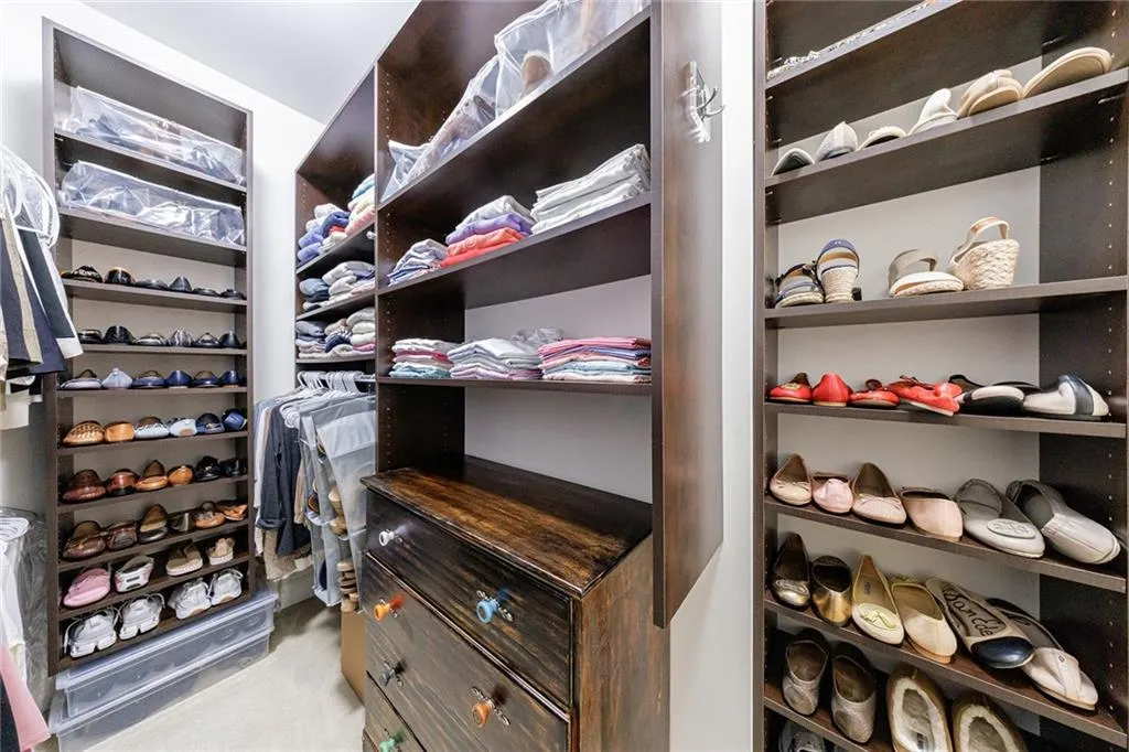 811 Creekgarden Court, Atlanta, Georgia 30339, 4 Bedrooms Bedrooms, ,4 BathroomsBathrooms,Residential,Sold,811 Creekgarden Court,7473553