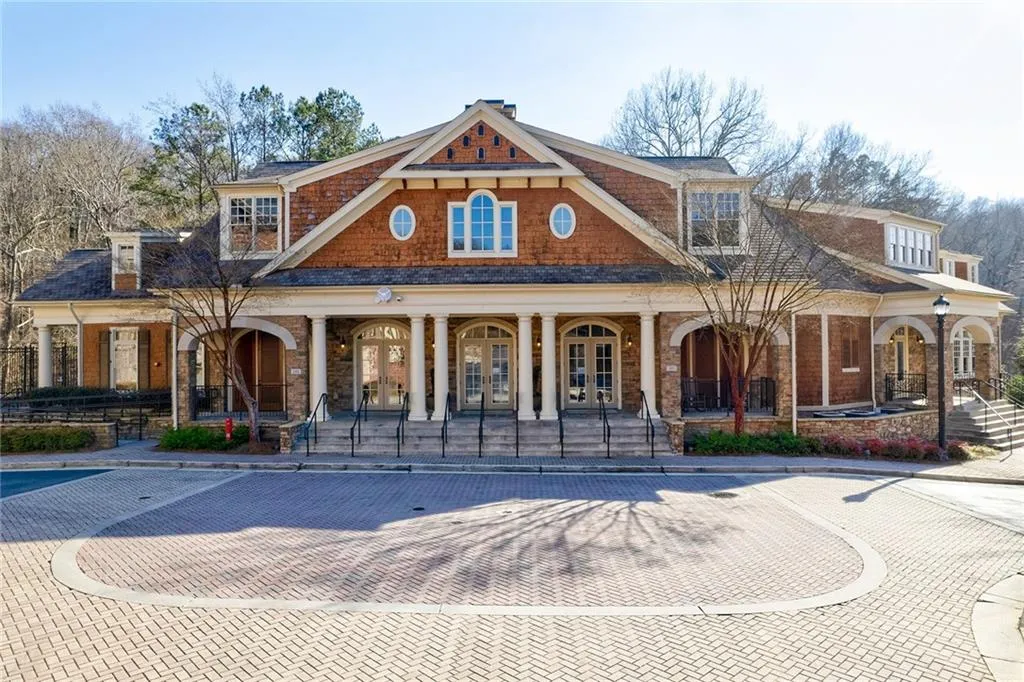 811 Creekgarden Court, Atlanta, Georgia 30339, 4 Bedrooms Bedrooms, ,4 BathroomsBathrooms,Residential,Sold,811 Creekgarden Court,7473553