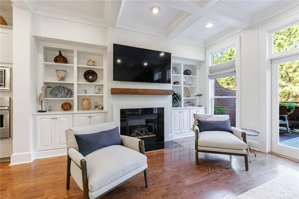 811 Creekgarden Court, Atlanta, Georgia 30339, 4 Bedrooms Bedrooms, ,4 BathroomsBathrooms,Residential,Sold,811 Creekgarden Court,7473553