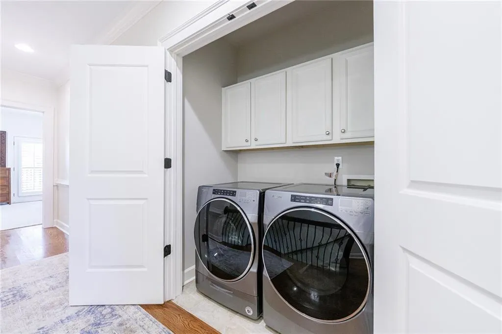 811 Creekgarden Court, Atlanta, Georgia 30339, 4 Bedrooms Bedrooms, ,4 BathroomsBathrooms,Residential,Sold,811 Creekgarden Court,7473553