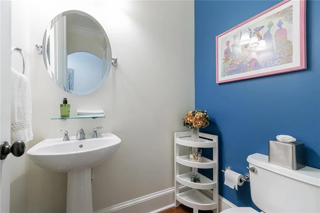 811 Creekgarden Court, Atlanta, Georgia 30339, 4 Bedrooms Bedrooms, ,4 BathroomsBathrooms,Residential,Sold,811 Creekgarden Court,7473553