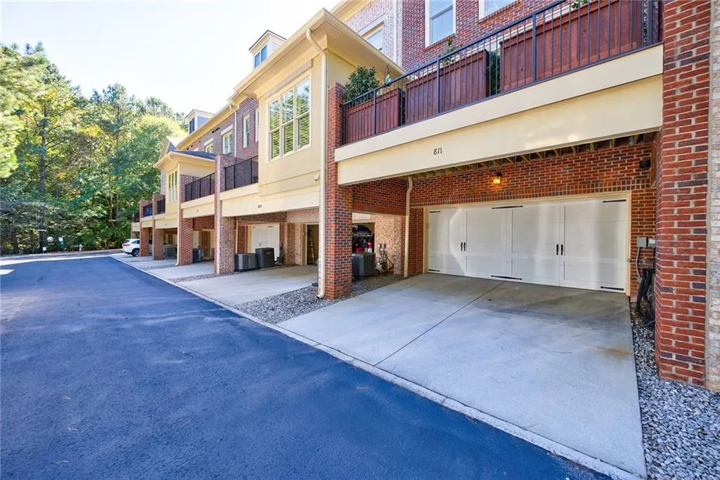 811 Creekgarden Court, Atlanta, Georgia 30339, 4 Bedrooms Bedrooms, ,4 BathroomsBathrooms,Residential,Sold,811 Creekgarden Court,7473553