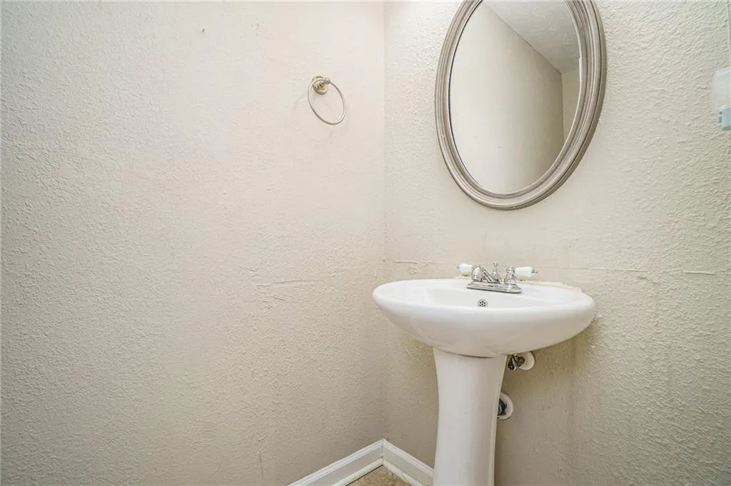 205 Winding River, Atlanta, Georgia 30350, 2 Bedrooms Bedrooms, ,2 BathroomsBathrooms,Residential,Sold,205 Winding River,6989216