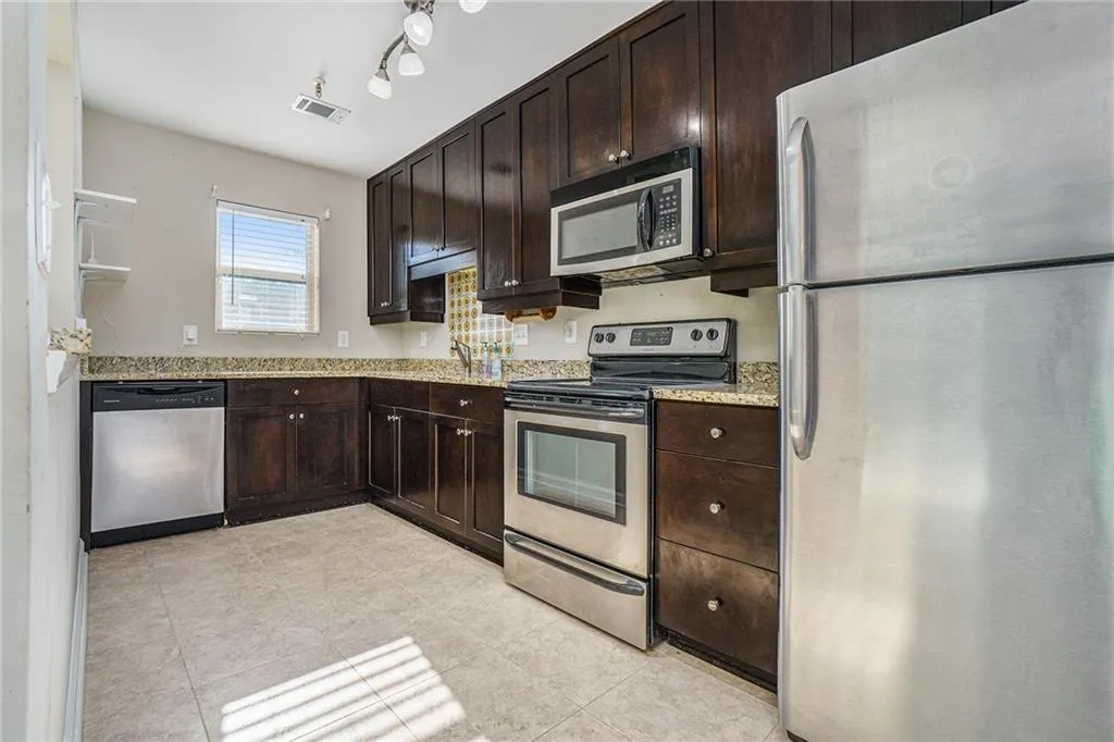 205 Winding River, Atlanta, Georgia 30350, 2 Bedrooms Bedrooms, ,2 BathroomsBathrooms,Residential,Sold,205 Winding River,6989216