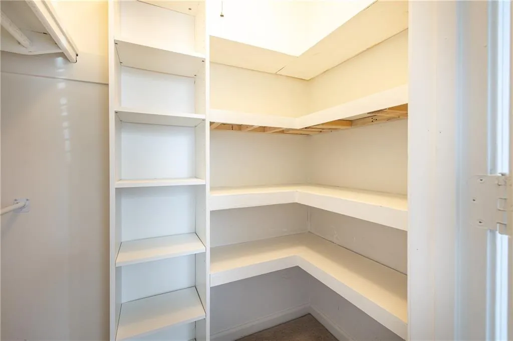 1101 Collier Road Nw Unit I3, Atlanta, Georgia 30318, 2 Bedrooms Bedrooms, 0 ,1 BathroomBathrooms,Residential,For Sale,1101 Collier Road Nw Unit I3,7690678