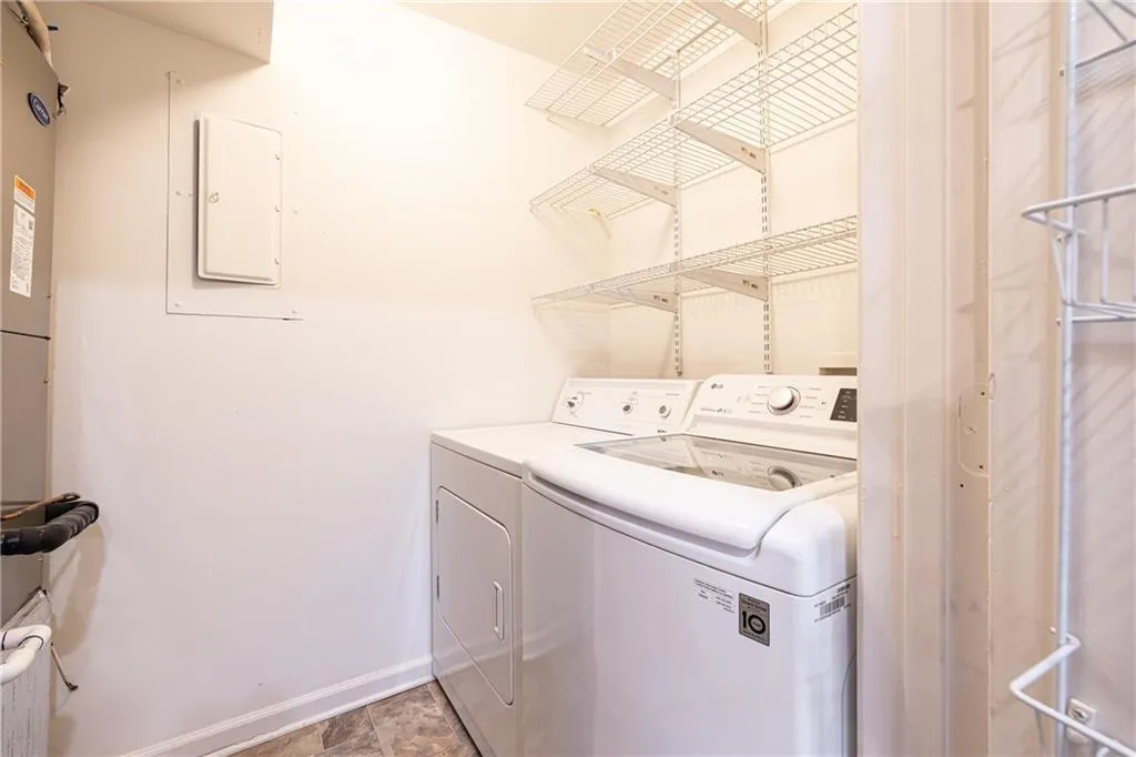 1101 Collier Road Nw Unit I3, Atlanta, Georgia 30318, 2 Bedrooms Bedrooms, 0 ,1 BathroomBathrooms,Residential,For Sale,1101 Collier Road Nw Unit I3,7690678