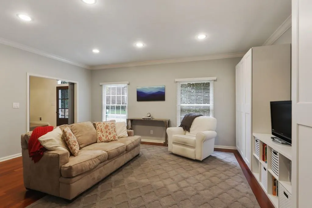 6320 Blackwater Trail, Atlanta, Georgia 30328, 5 Bedrooms Bedrooms, ,2 BathroomsBathrooms,Residential,Sold,6320 Blackwater Trail,6525179