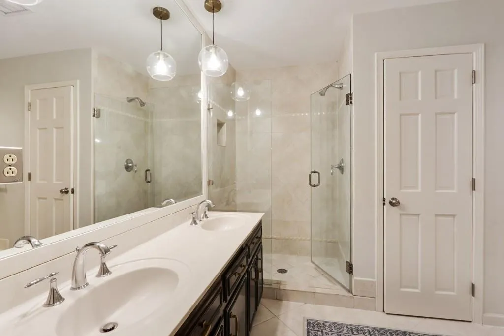 6320 Blackwater Trail, Atlanta, Georgia 30328, 5 Bedrooms Bedrooms, ,2 BathroomsBathrooms,Residential,Sold,6320 Blackwater Trail,6525179