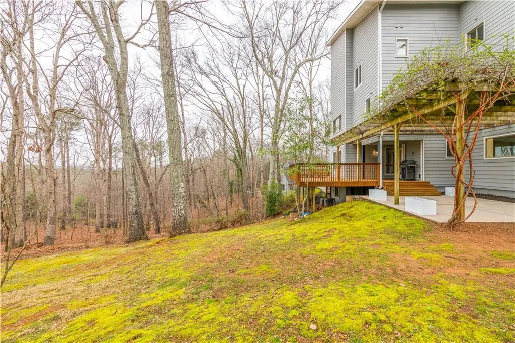 1615 Saddle Ridge Way, Sandy Springs, Georgia 30350, 4 Bedrooms Bedrooms, ,3 BathroomsBathrooms,Residential,Sold,1615 Saddle Ridge Way,7183325