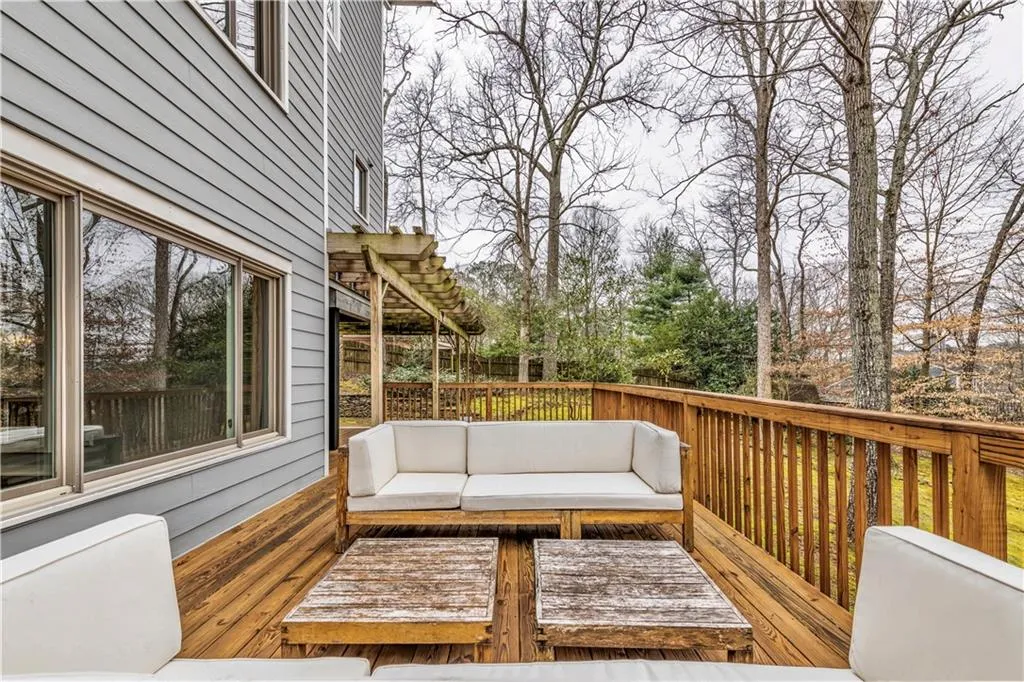 1615 Saddle Ridge Way, Sandy Springs, Georgia 30350, 4 Bedrooms Bedrooms, ,3 BathroomsBathrooms,Residential,Sold,1615 Saddle Ridge Way,7183325