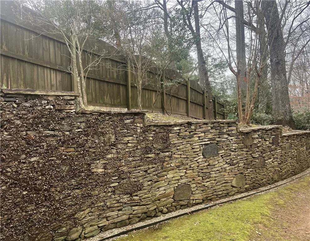 1615 Saddle Ridge Way, Sandy Springs, Georgia 30350, 4 Bedrooms Bedrooms, ,3 BathroomsBathrooms,Residential,Sold,1615 Saddle Ridge Way,7183325