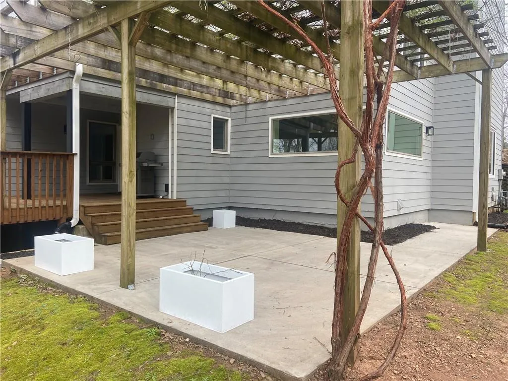 1615 Saddle Ridge Way, Sandy Springs, Georgia 30350, 4 Bedrooms Bedrooms, ,3 BathroomsBathrooms,Residential,Sold,1615 Saddle Ridge Way,7183325