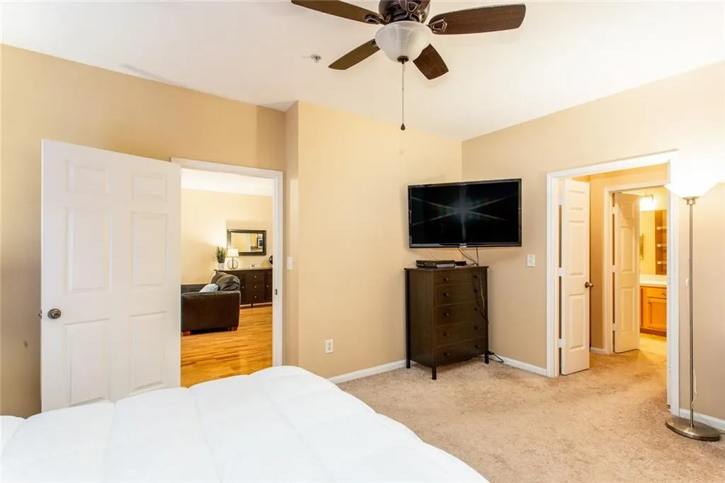 5641 Roswell Road Unit 305, Atlanta, Georgia 30342, 2 Bedrooms Bedrooms, ,2 BathroomsBathrooms,Residential,Sold,5641 Roswell Road Unit 305,6091806