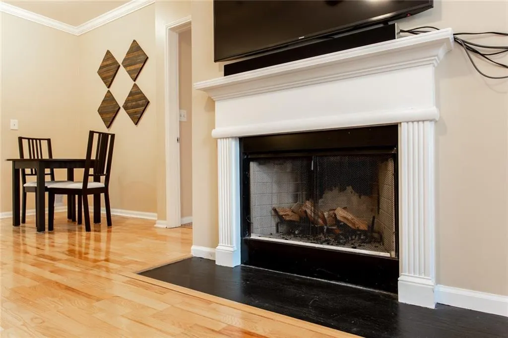 5641 Roswell Road Unit 305, Atlanta, Georgia 30342, 2 Bedrooms Bedrooms, ,2 BathroomsBathrooms,Residential,Sold,5641 Roswell Road Unit 305,6091806