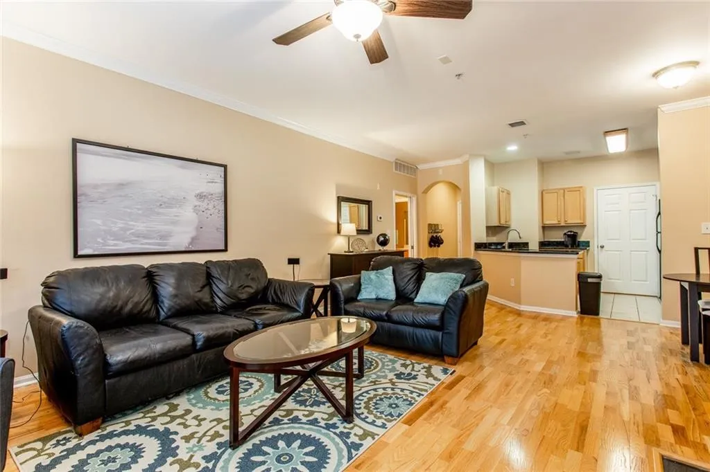 5641 Roswell Road Unit 305, Atlanta, Georgia 30342, 2 Bedrooms Bedrooms, ,2 BathroomsBathrooms,Residential,Sold,5641 Roswell Road Unit 305,6091806