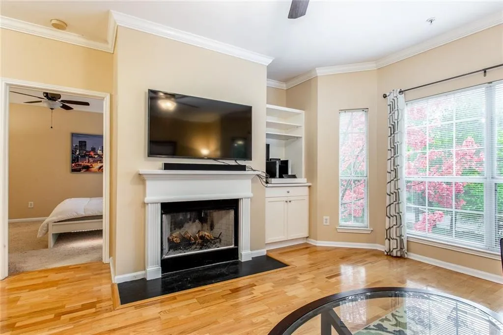 5641 Roswell Road Unit 305, Atlanta, Georgia 30342, 2 Bedrooms Bedrooms, ,2 BathroomsBathrooms,Residential,Sold,5641 Roswell Road Unit 305,6091806
