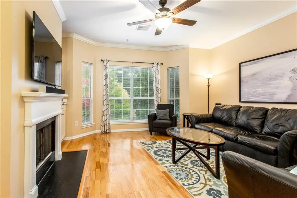 5641 Roswell Road Unit 305, Atlanta, Georgia 30342, 2 Bedrooms Bedrooms, ,2 BathroomsBathrooms,Residential,Sold,5641 Roswell Road Unit 305,6091806