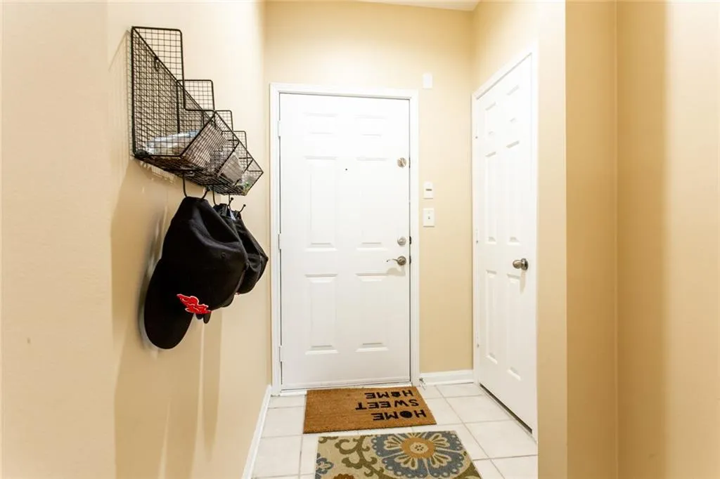 5641 Roswell Road Unit 305, Atlanta, Georgia 30342, 2 Bedrooms Bedrooms, ,2 BathroomsBathrooms,Residential,Sold,5641 Roswell Road Unit 305,6091806
