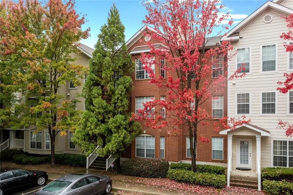 5641 Roswell Road Unit 305, Atlanta, Georgia 30342, 2 Bedrooms Bedrooms, ,2 BathroomsBathrooms,Residential,Sold,5641 Roswell Road Unit 305,6091806