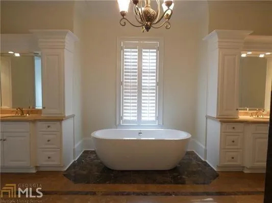 5505 Long Island Drive Nw, Sandy Springs, Georgia 30327, 6 Bedrooms Bedrooms, ,6 BathroomsBathrooms,Residential,Sold,5505 Long Island Drive Nw,6814102