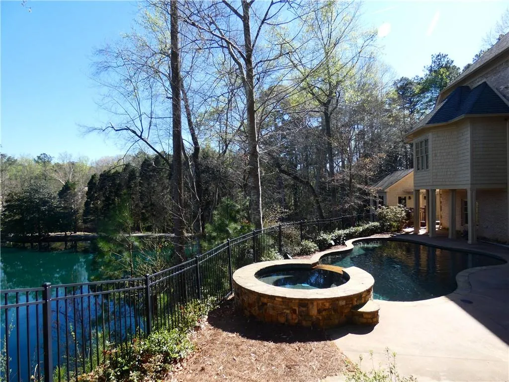 5505 Long Island Drive Nw, Sandy Springs, Georgia 30327, 6 Bedrooms Bedrooms, ,6 BathroomsBathrooms,Residential,Sold,5505 Long Island Drive Nw,6814102