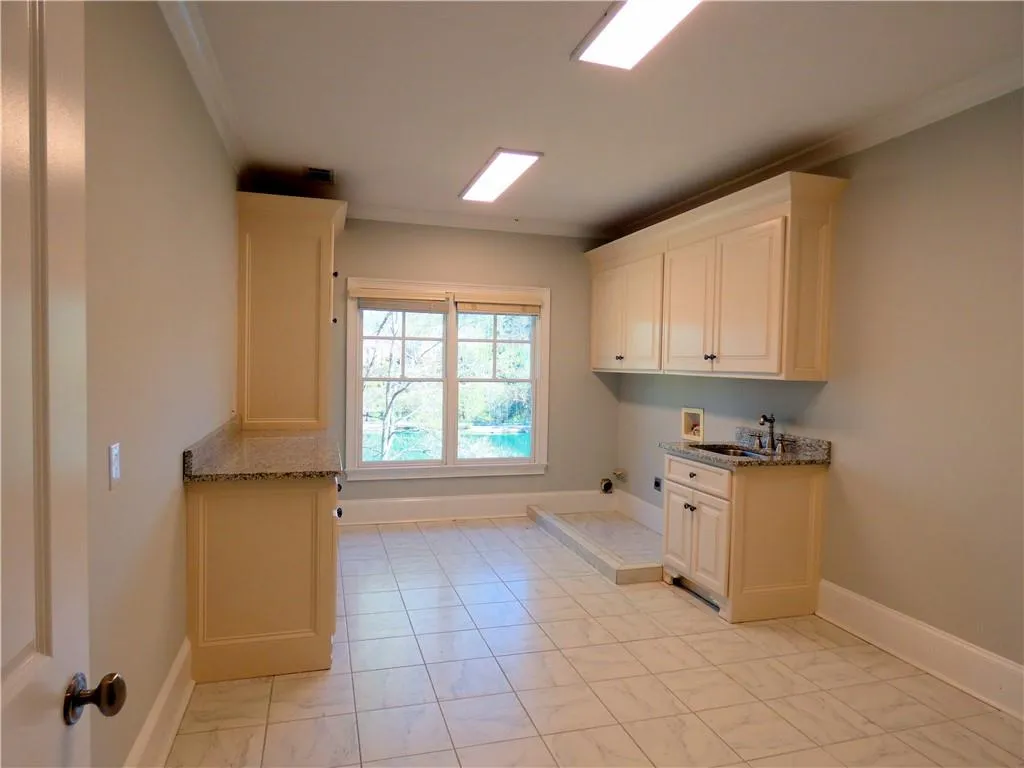 5505 Long Island Drive Nw, Sandy Springs, Georgia 30327, 6 Bedrooms Bedrooms, ,6 BathroomsBathrooms,Residential,Sold,5505 Long Island Drive Nw,6814102