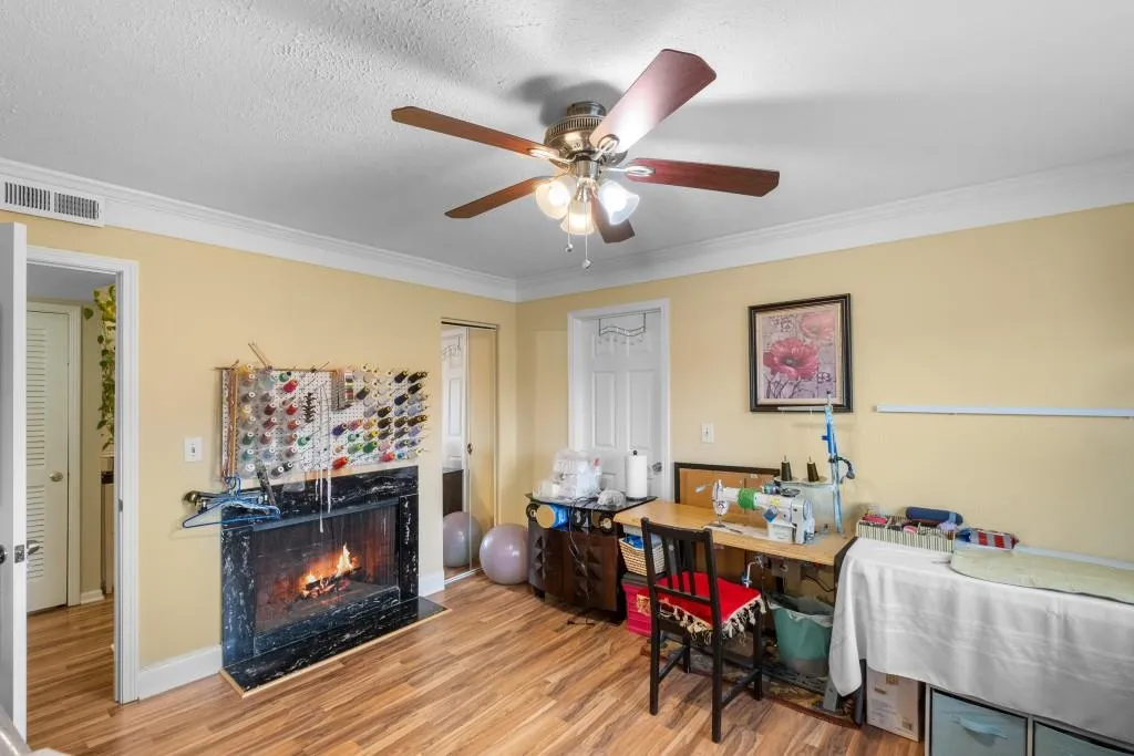 6851 Roswell Road Unit B15, Sandy Springs, Georgia 30328, 3 Bedrooms Bedrooms, ,2 BathroomsBathrooms,Residential,For Sale,6851 Roswell Road Unit B15,7567530
