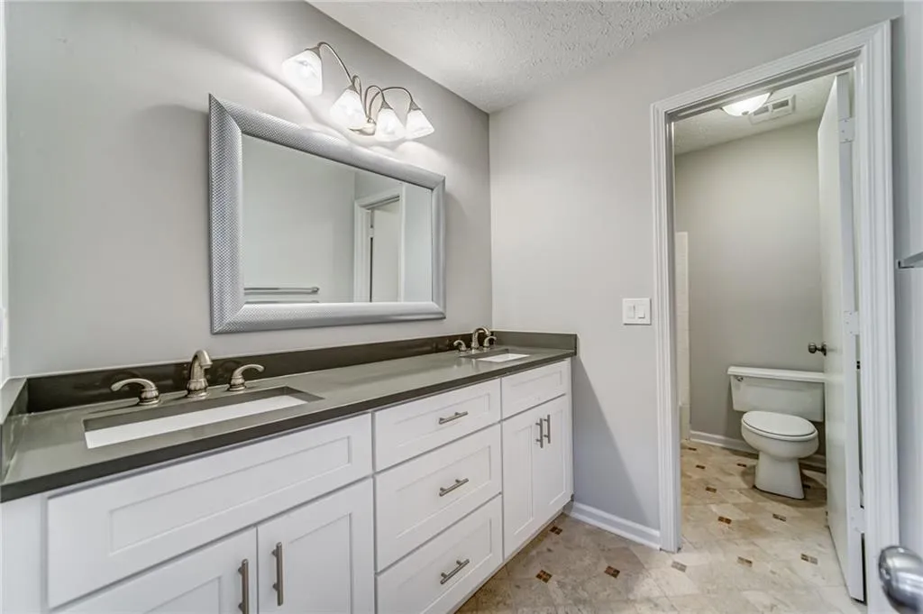 3350 Spalding Drive, Sandy Springs, Georgia 30350, 5 Bedrooms Bedrooms, ,4 BathroomsBathrooms,Residential,Sold,3350 Spalding Drive,6742260