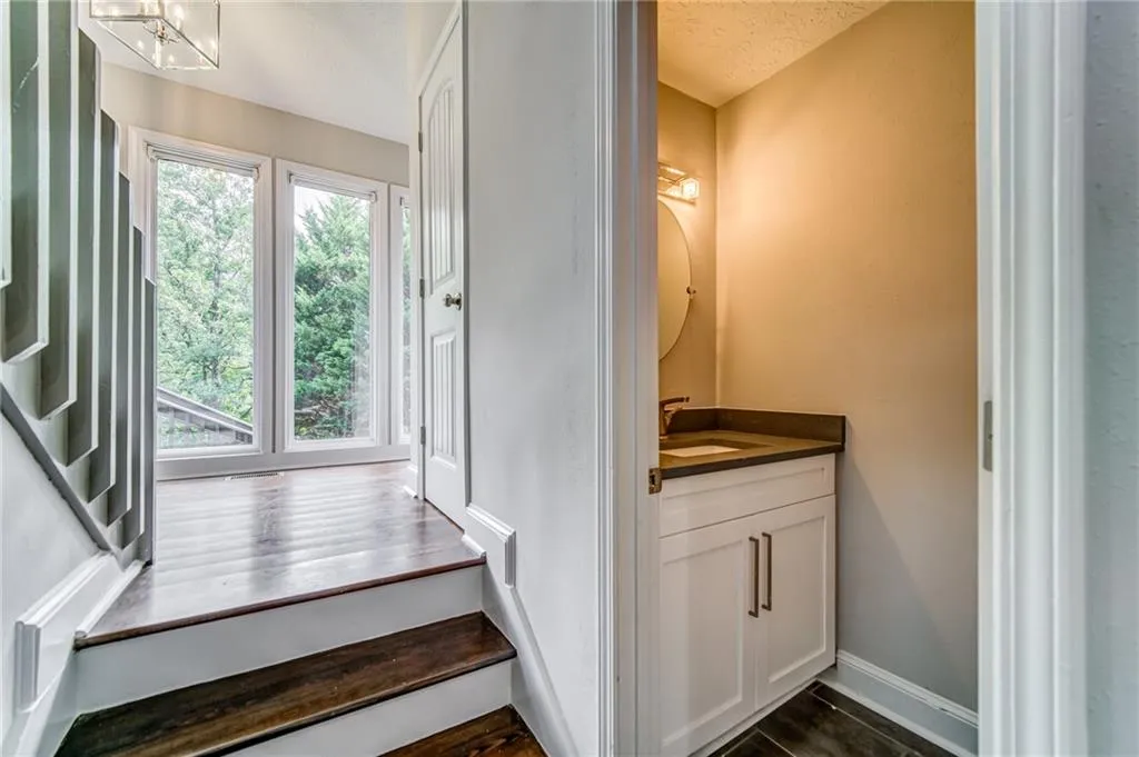 3350 Spalding Drive, Sandy Springs, Georgia 30350, 5 Bedrooms Bedrooms, ,4 BathroomsBathrooms,Residential,Sold,3350 Spalding Drive,6742260