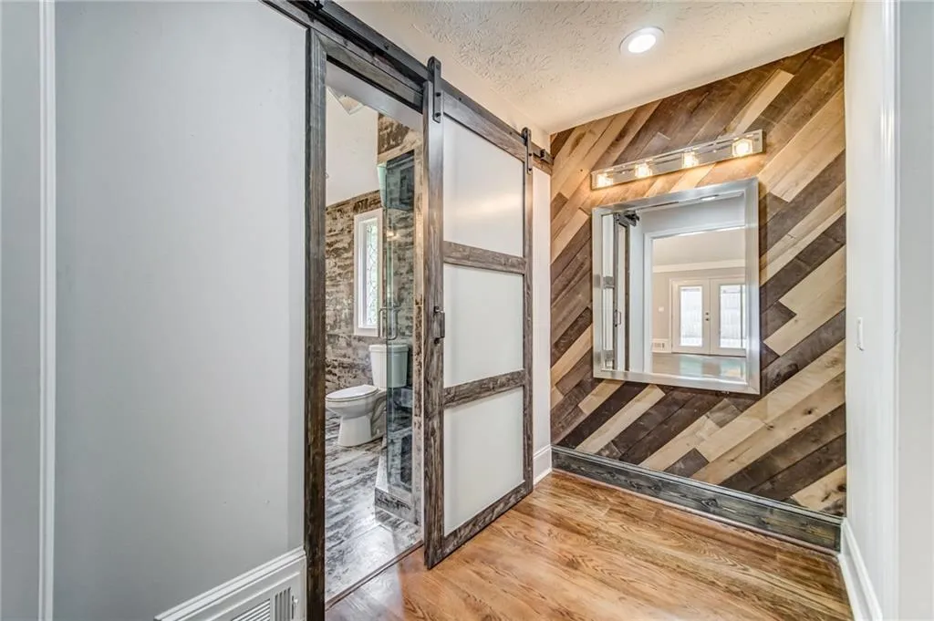 3350 Spalding Drive, Sandy Springs, Georgia 30350, 5 Bedrooms Bedrooms, ,4 BathroomsBathrooms,Residential,Sold,3350 Spalding Drive,6742260