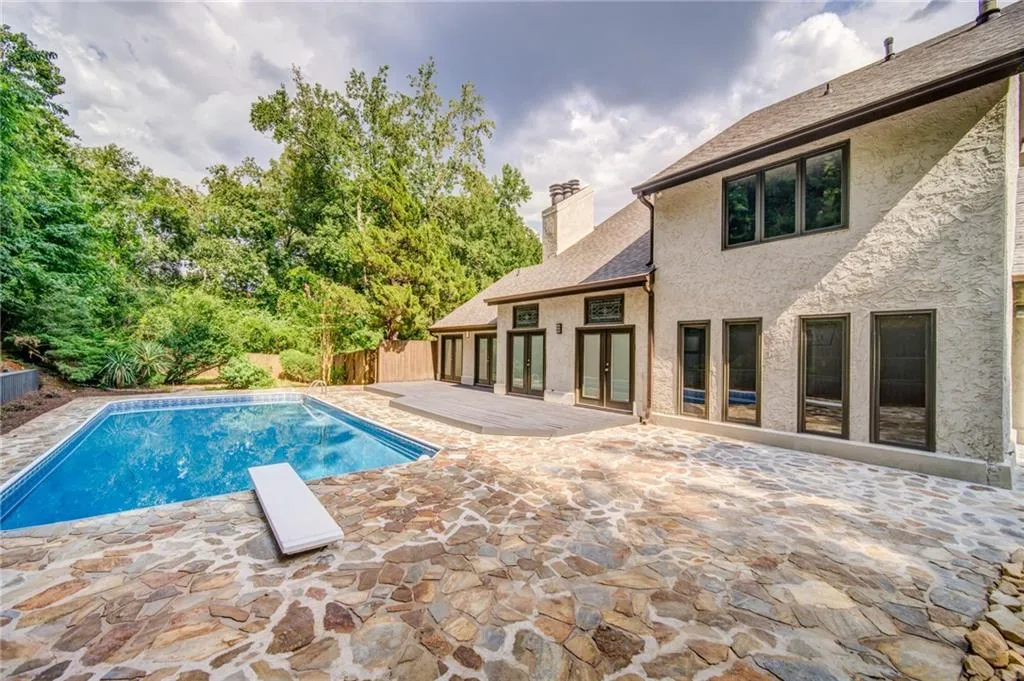 3350 Spalding Drive, Sandy Springs, Georgia 30350, 5 Bedrooms Bedrooms, ,4 BathroomsBathrooms,Residential,Sold,3350 Spalding Drive,6742260