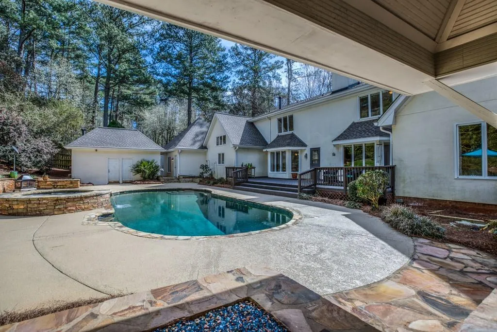 500 Spalding Hills Court, Sandy Springs, Georgia 30350, 6 Bedrooms Bedrooms, ,5 BathroomsBathrooms,Residential,Sold,500 Spalding Hills Court,6511525