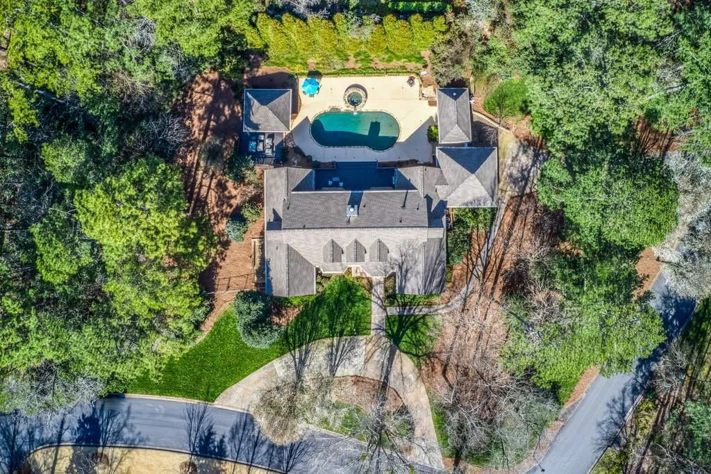 500 Spalding Hills Court, Sandy Springs, Georgia 30350, 6 Bedrooms Bedrooms, ,5 BathroomsBathrooms,Residential,Sold,500 Spalding Hills Court,6511525