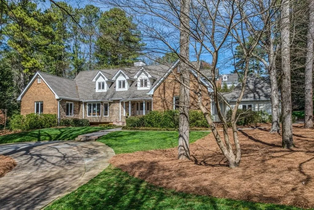 500 Spalding Hills Court, Sandy Springs, Georgia 30350, 6 Bedrooms Bedrooms, ,5 BathroomsBathrooms,Residential,Sold,500 Spalding Hills Court,6511525