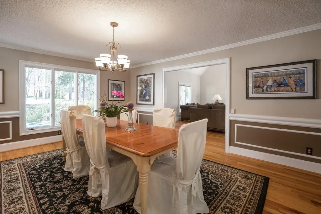 500 Spalding Hills Court, Sandy Springs, Georgia 30350, 6 Bedrooms Bedrooms, ,5 BathroomsBathrooms,Residential,Sold,500 Spalding Hills Court,6511525