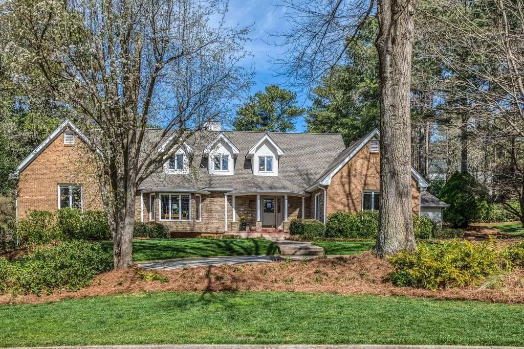 500 Spalding Hills Court, Sandy Springs, Georgia 30350, 6 Bedrooms Bedrooms, ,5 BathroomsBathrooms,Residential,Sold,500 Spalding Hills Court,6511525
