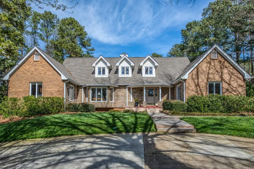 500 Spalding Hills Court, Sandy Springs, Georgia 30350, 6 Bedrooms Bedrooms, ,5 BathroomsBathrooms,Residential,Sold,500 Spalding Hills Court,6511525