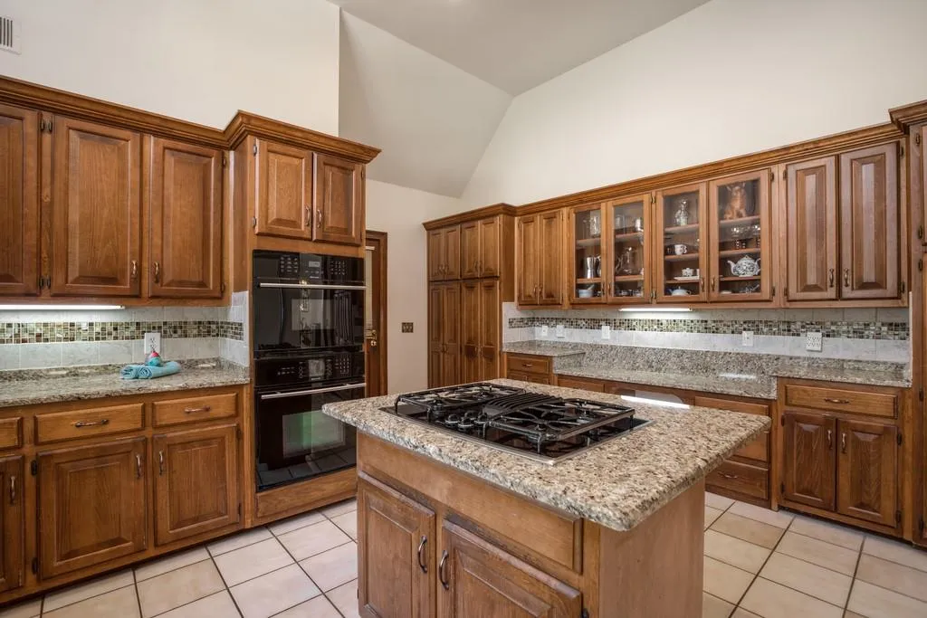 500 Spalding Hills Court, Sandy Springs, Georgia 30350, 6 Bedrooms Bedrooms, ,5 BathroomsBathrooms,Residential,Sold,500 Spalding Hills Court,6511525