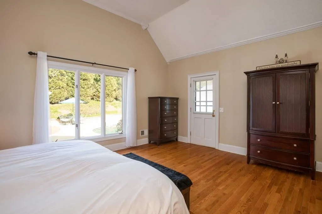 500 Spalding Hills Court, Sandy Springs, Georgia 30350, 6 Bedrooms Bedrooms, ,5 BathroomsBathrooms,Residential,Sold,500 Spalding Hills Court,6511525