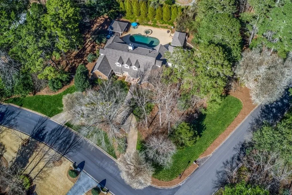 500 Spalding Hills Court, Sandy Springs, Georgia 30350, 6 Bedrooms Bedrooms, ,5 BathroomsBathrooms,Residential,Sold,500 Spalding Hills Court,6511525