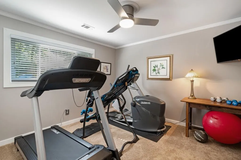 395 W Spalding Drive, Atlanta, Georgia 30328, 3 Bedrooms Bedrooms, ,2 BathroomsBathrooms,Residential,Sold,395 W Spalding Drive,7446302