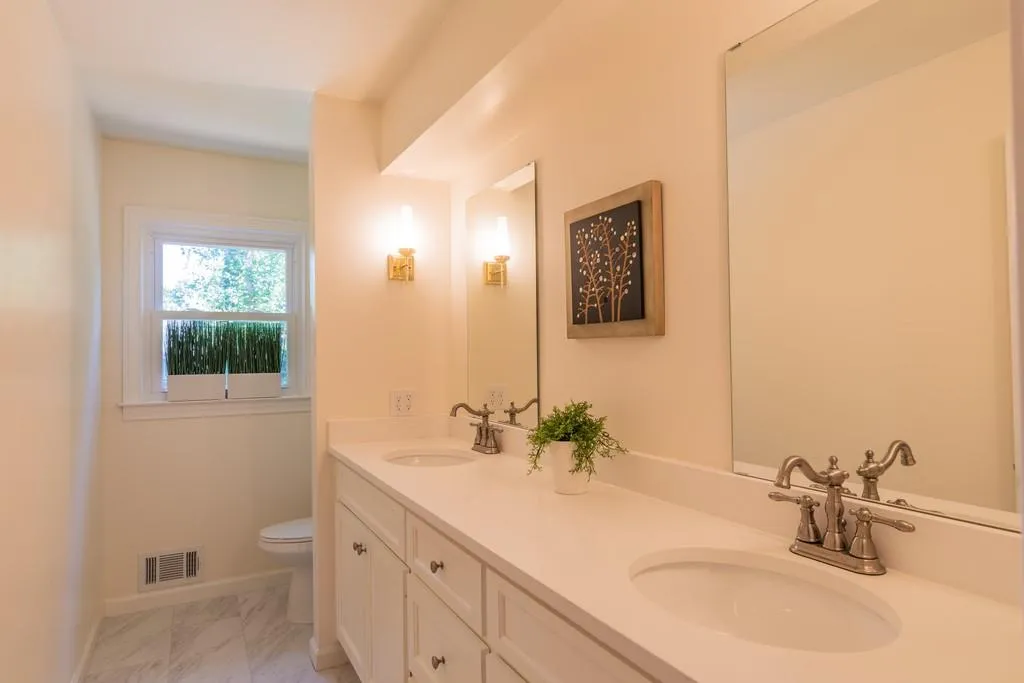 645 River Chase Ridge, Sandy Springs, Georgia 30328, 5 Bedrooms Bedrooms, ,4 BathroomsBathrooms,Residential,Sold,645 River Chase Ridge,6661583