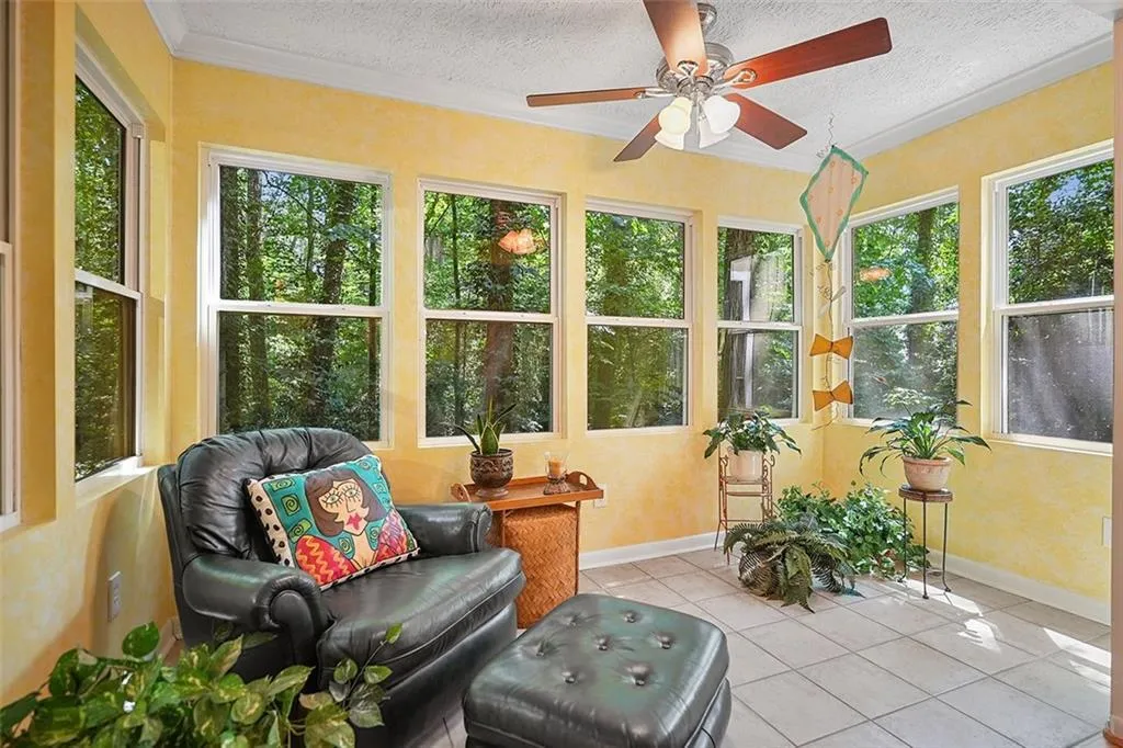 5141 Roswell Road Unit 2, Sandy Springs, Georgia 30342, 2 Bedrooms Bedrooms, ,1 BathroomBathrooms,Residential,Sold,5141 Roswell Road Unit 2,6936056