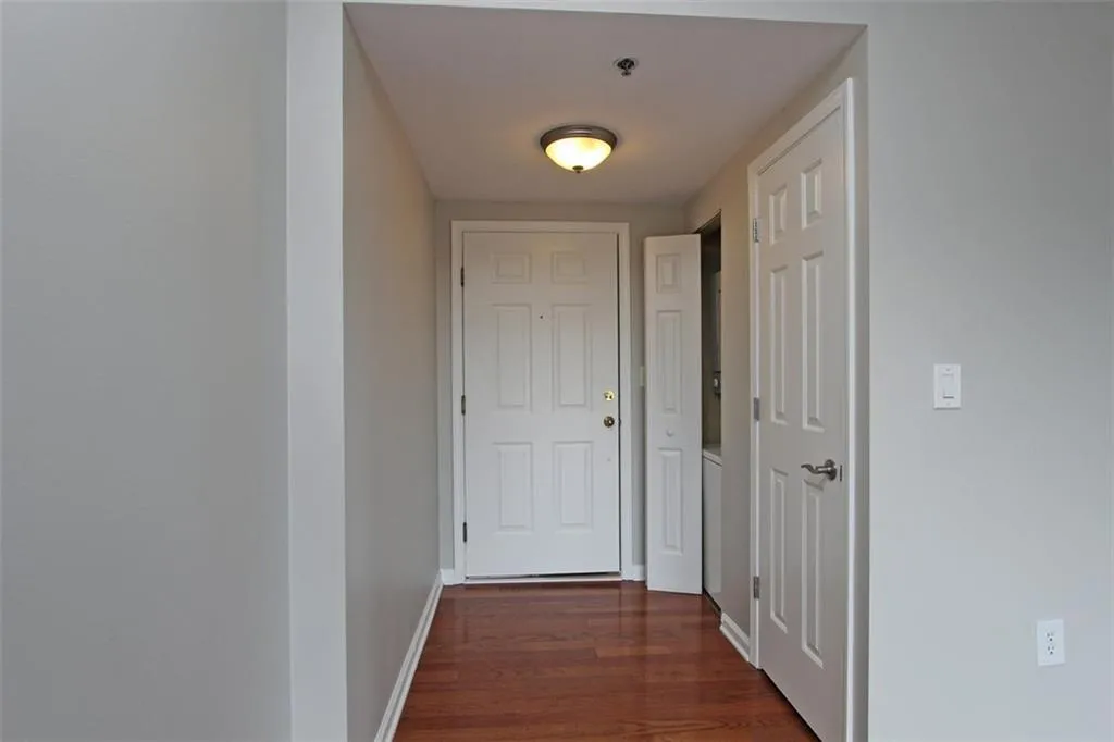 275 13th Street Ne Unit 702, Atlanta, Georgia 30309, 1 Bedroom Bedrooms, ,1 BathroomBathrooms,Residential,Sold,275 13th Street Ne Unit 702,5733004