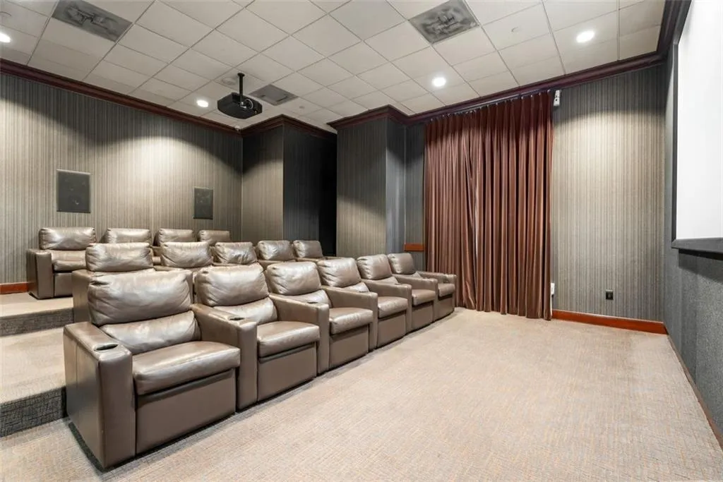 195 14th Street Ne Unit 909, Atlanta, Georgia 30309, 1 Bedroom Bedrooms, ,1 BathroomBathrooms,Residential,For Sale,195 14th Street Ne Unit 909,7674142