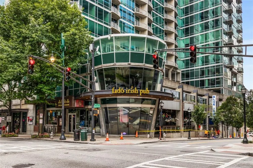 195 14th Street Ne Unit 909, Atlanta, Georgia 30309, 1 Bedroom Bedrooms, ,1 BathroomBathrooms,Residential,For Sale,195 14th Street Ne Unit 909,7674142