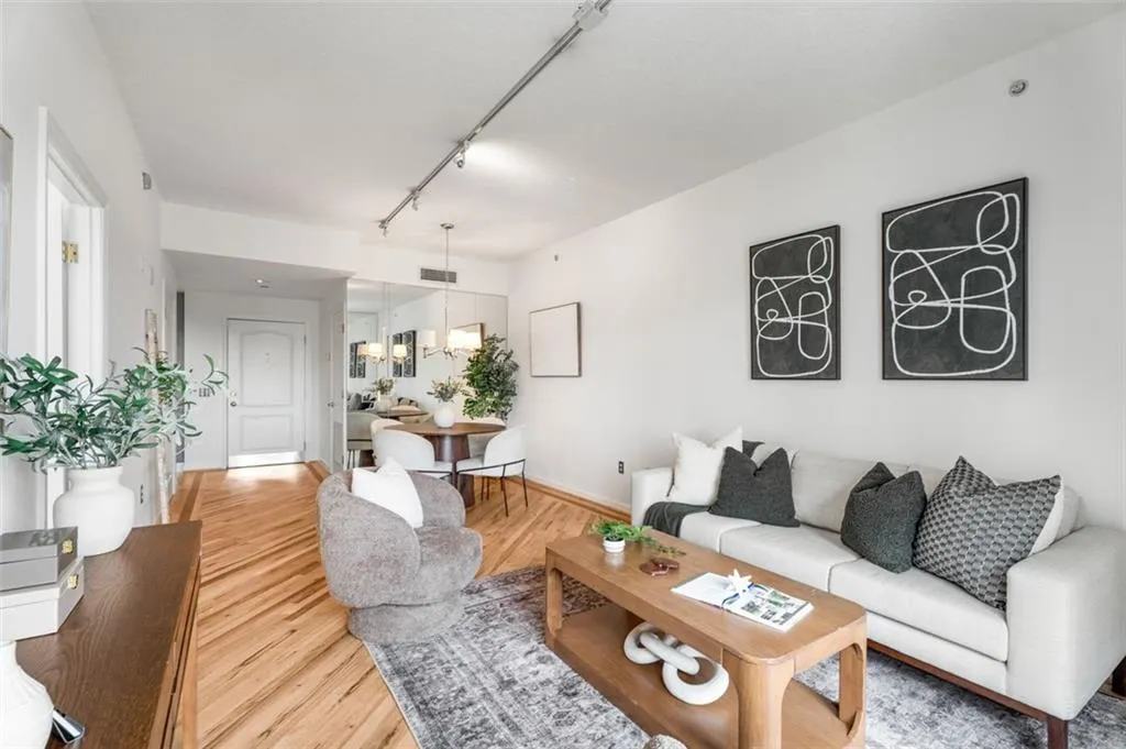 195 14th Street Ne Unit 909, Atlanta, Georgia 30309, 1 Bedroom Bedrooms, ,1 BathroomBathrooms,Residential,For Sale,195 14th Street Ne Unit 909,7674142